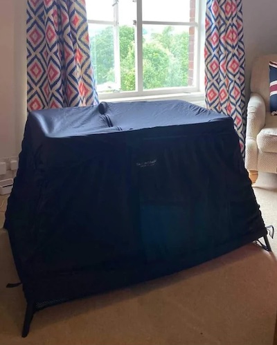 SnoozeShade For travel Cots fits most of the popular pack n plays