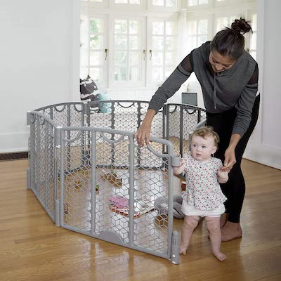 Evenflo Adjustable Play Space