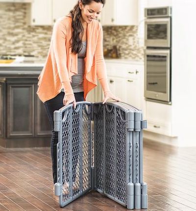 Evenflo versatile play space folds down easily for easy storage