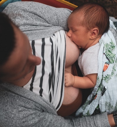 Is lanolin toxic for breastfeeding baby