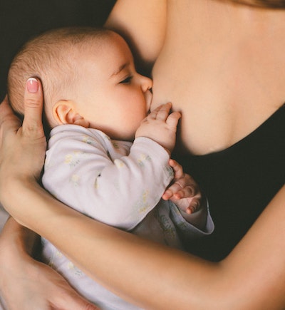Should You Stop Breastfeeding Until Your Sore Nipples Heal?