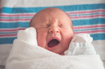 Solutions For Fixing Day And Night Confusion In Babies Solutions For Fixing Day And Night Confusion In Babies